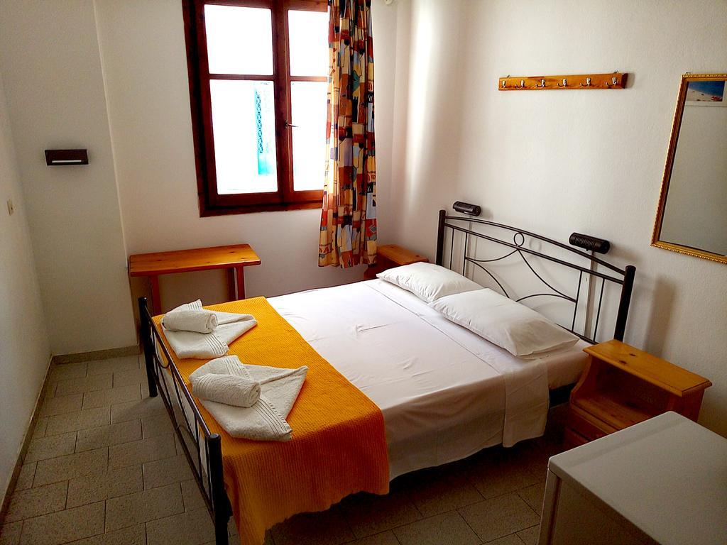 To Gefyraki Rooms Ágios Kírykos Exterior foto