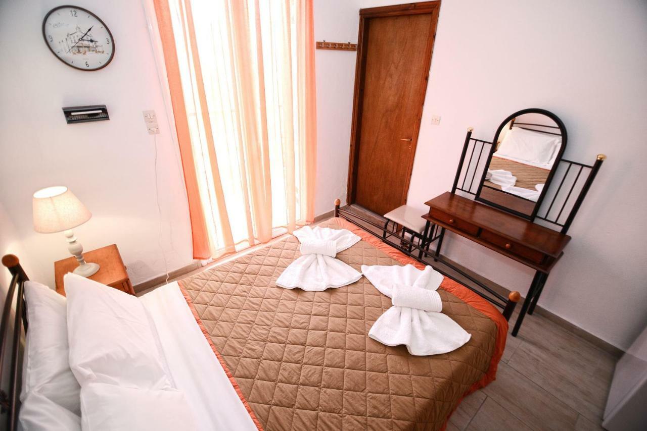 To Gefyraki Rooms Ágios Kírykos Exterior foto