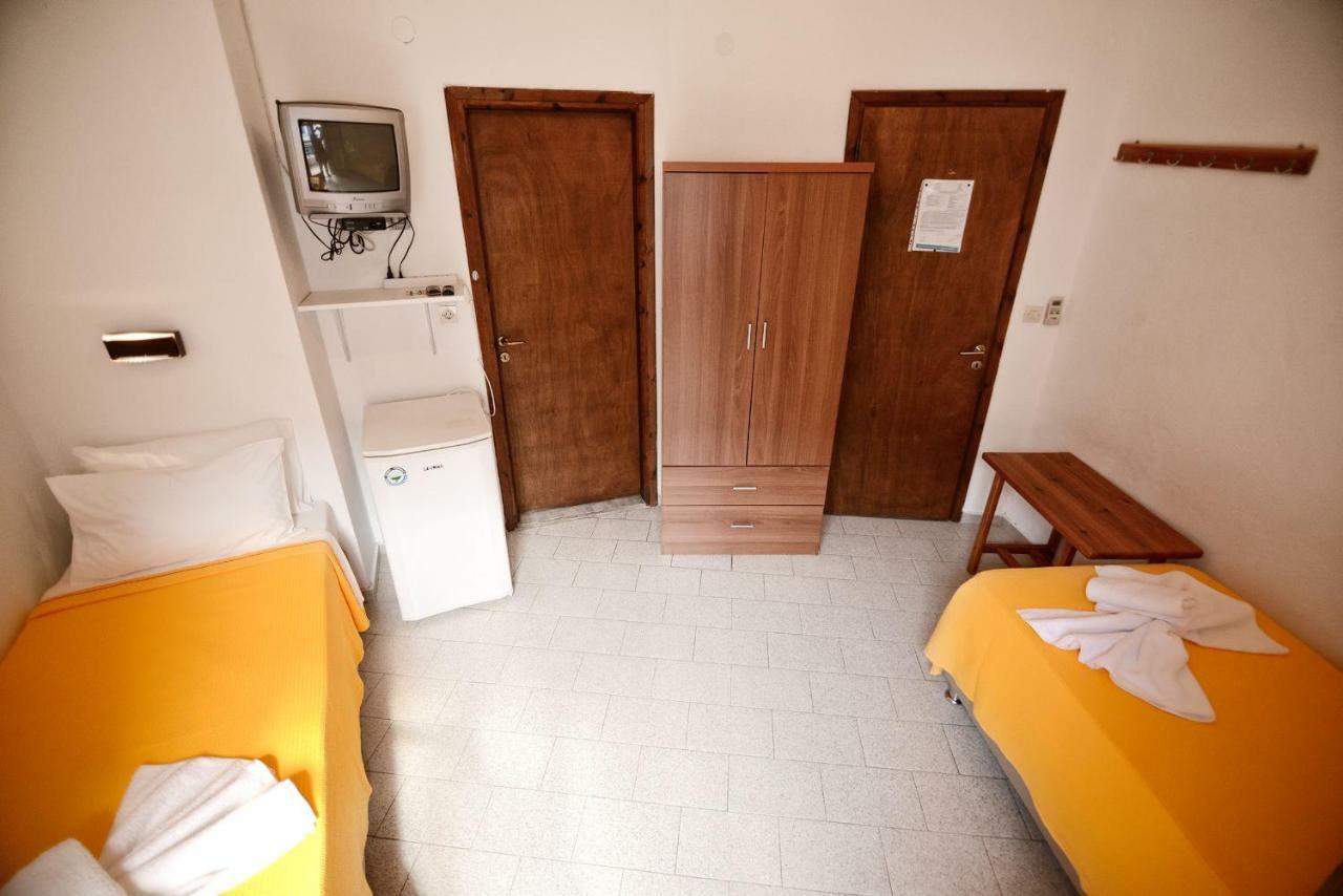 To Gefyraki Rooms Ágios Kírykos Exterior foto