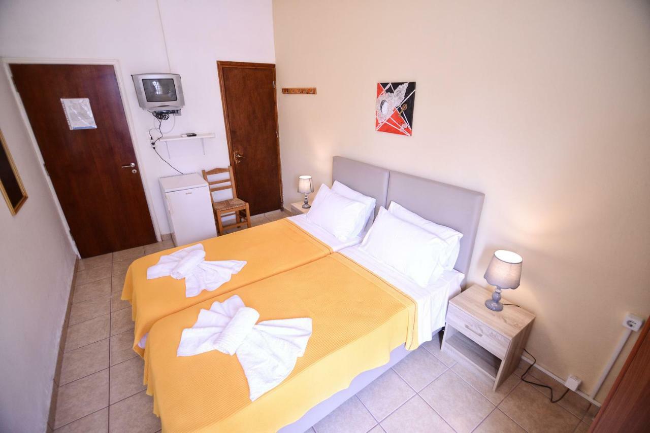 To Gefyraki Rooms Ágios Kírykos Exterior foto