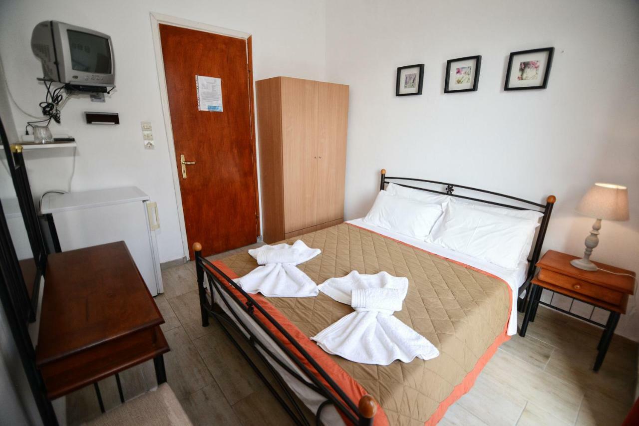 To Gefyraki Rooms Ágios Kírykos Exterior foto